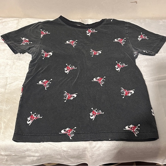 Nike Air Jordan T-Shirt - Picture 1 of 5